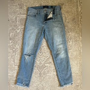 Lucky Brand Ava Crop Jeans in size 4/27